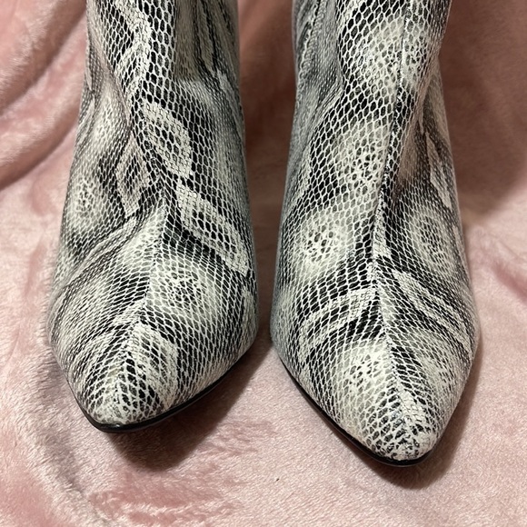 Cape Robbin Chunky Python Block High Heel Booties Sz 10 - Picture 11 of 12